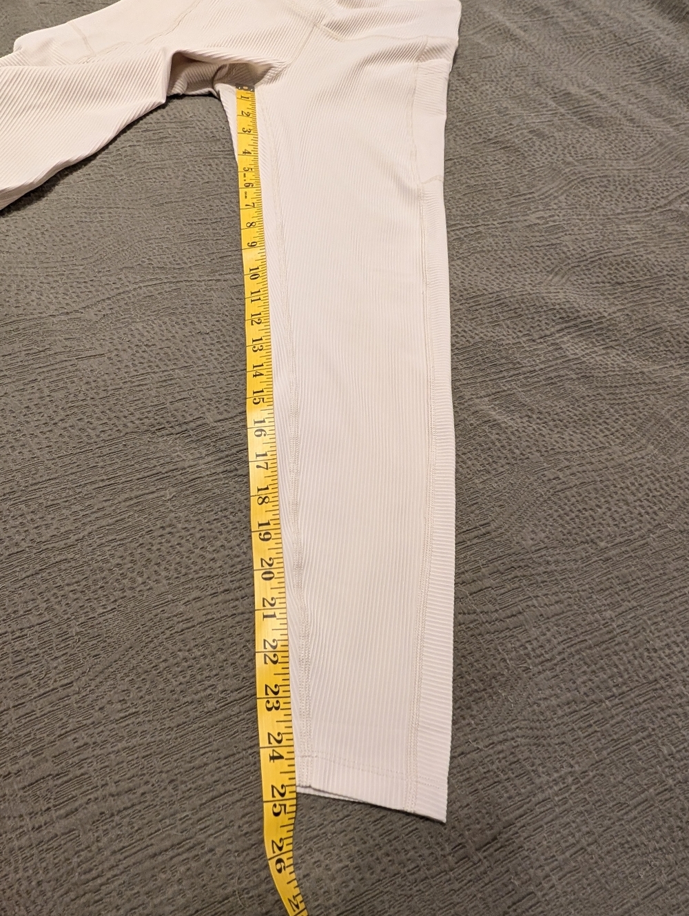 Old Navy Active PowerSoft Ribbed Leggings & Sports Bra Set Cream Small/Medium - Picture 4 of 12